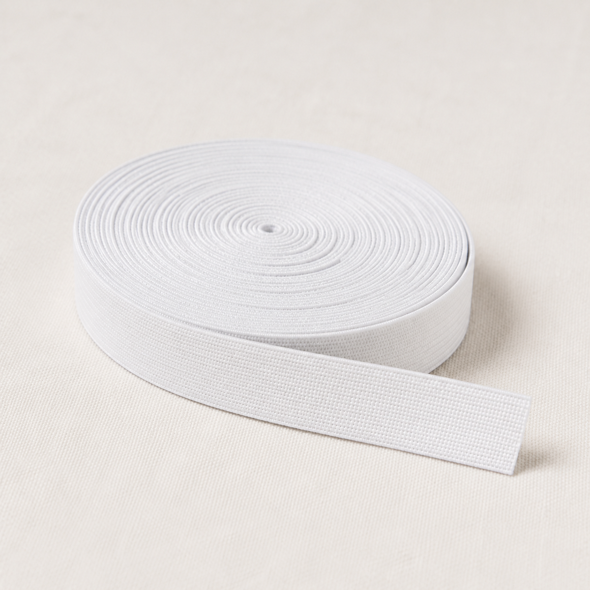 18mm white elastic ie237, hero view